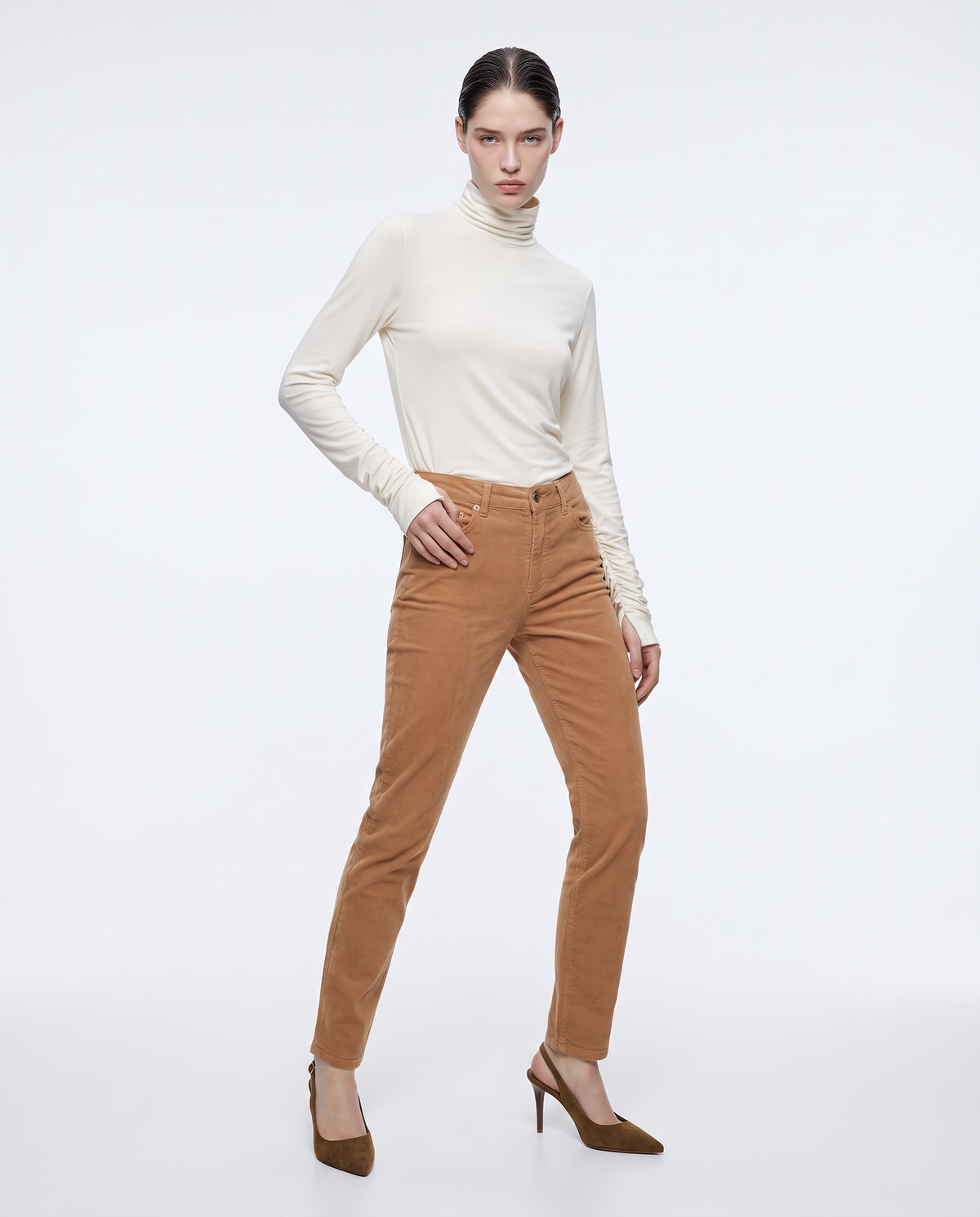 T-shirt collo alto a manica lunga con arriccio - Avorio