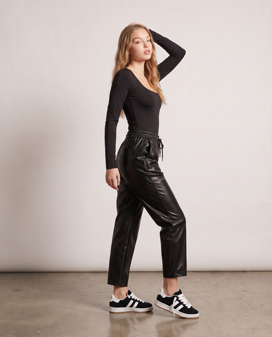 Long sleeve bodysuit with deep neckline - Black