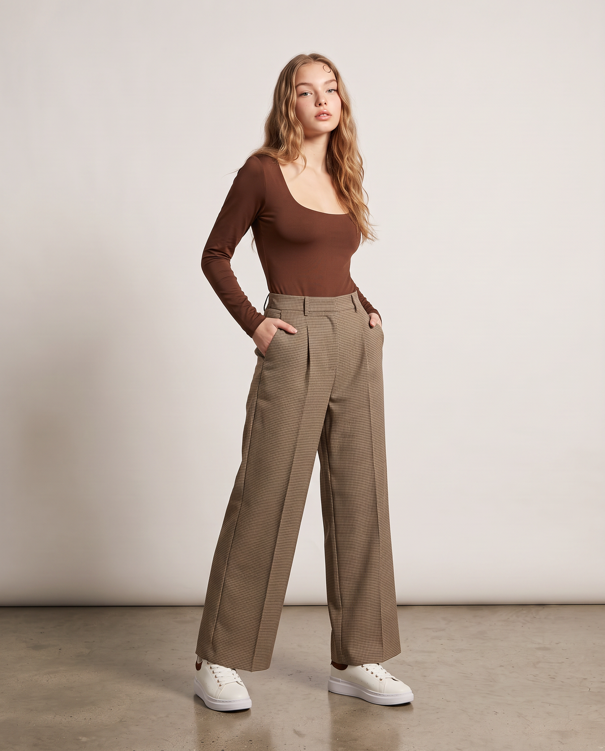 Body a manica lunga con scollo profondo - Marrone cioccolato