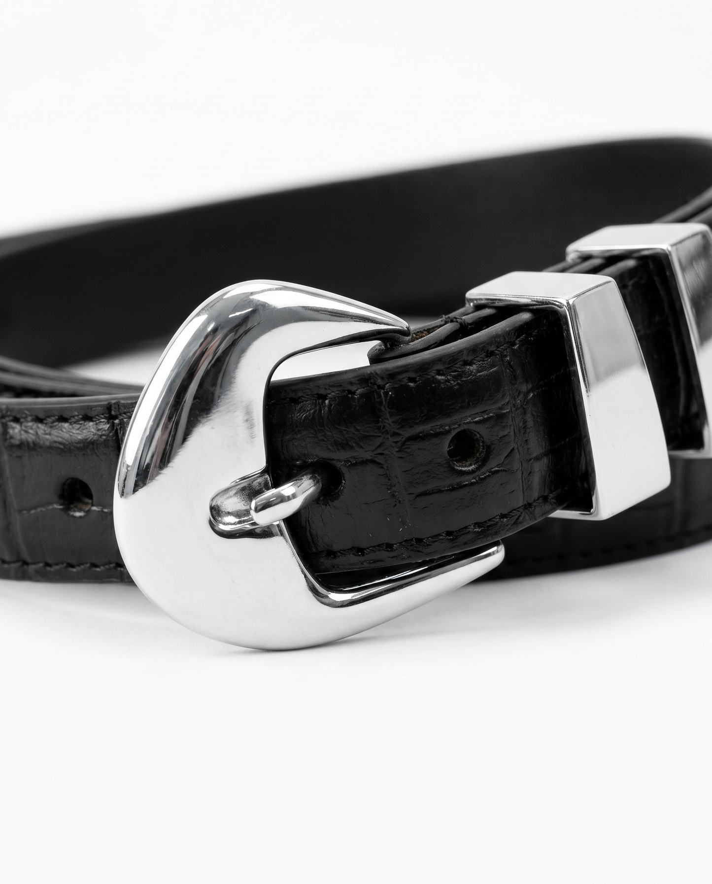 Cintura lucida cocco con passanti in metallo - Nero