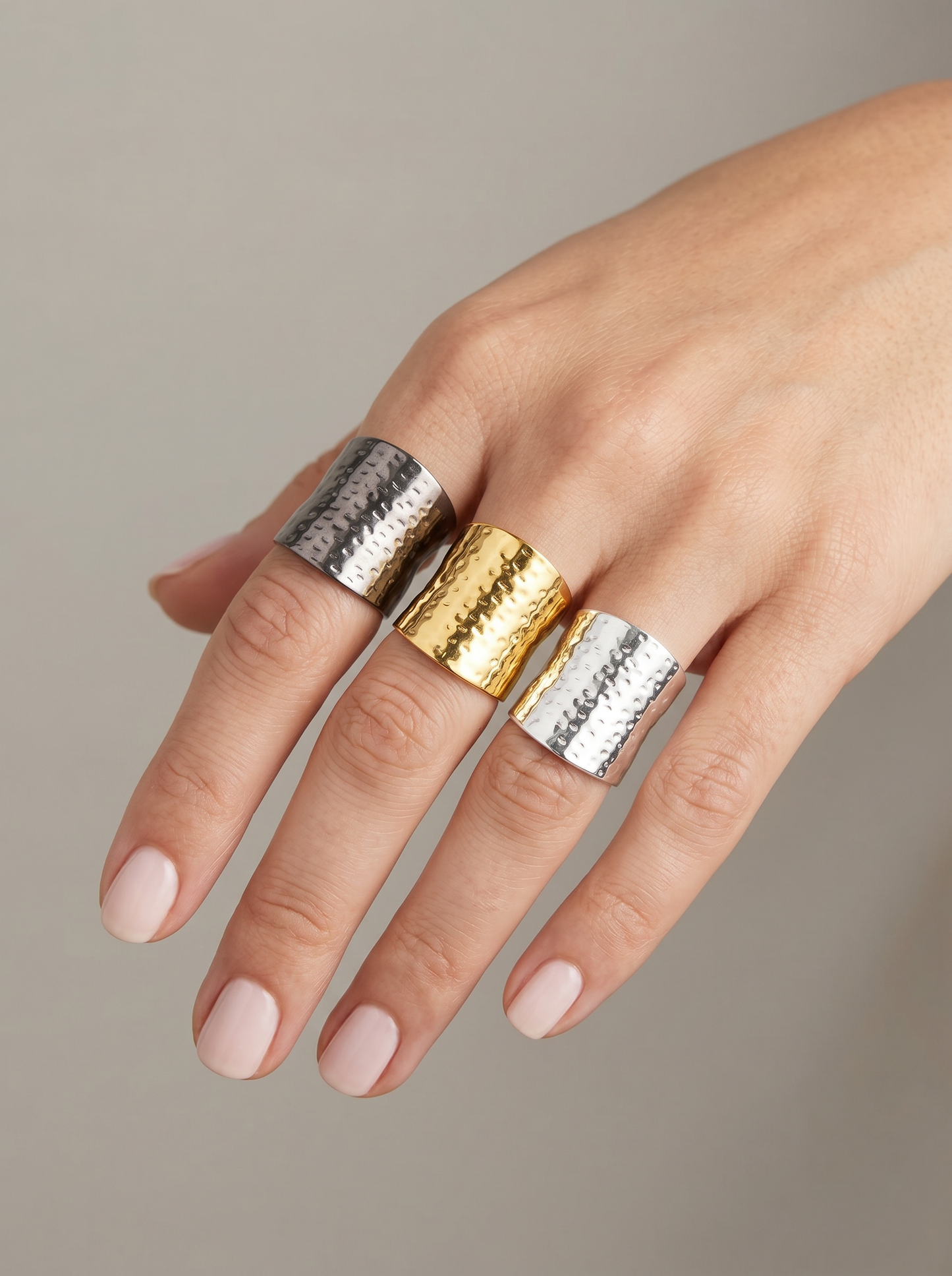 Adjustable Hammered Rings - Multicolor