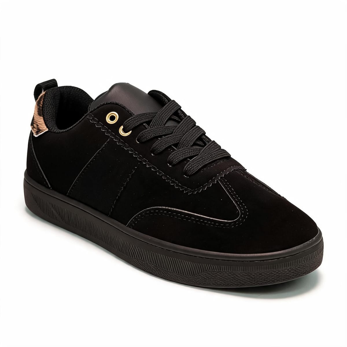 Sneakers nere con dettaglio maculato - Nero