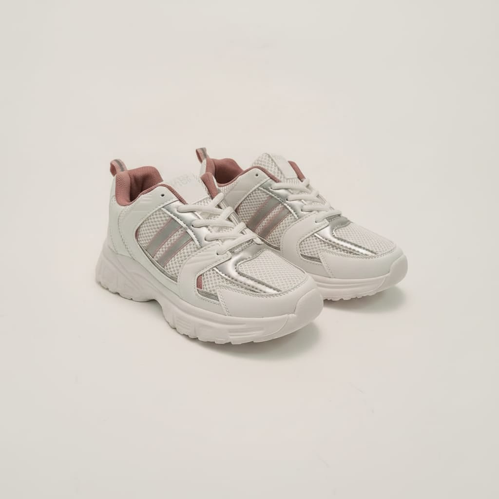 White sneakers with matching accents - White