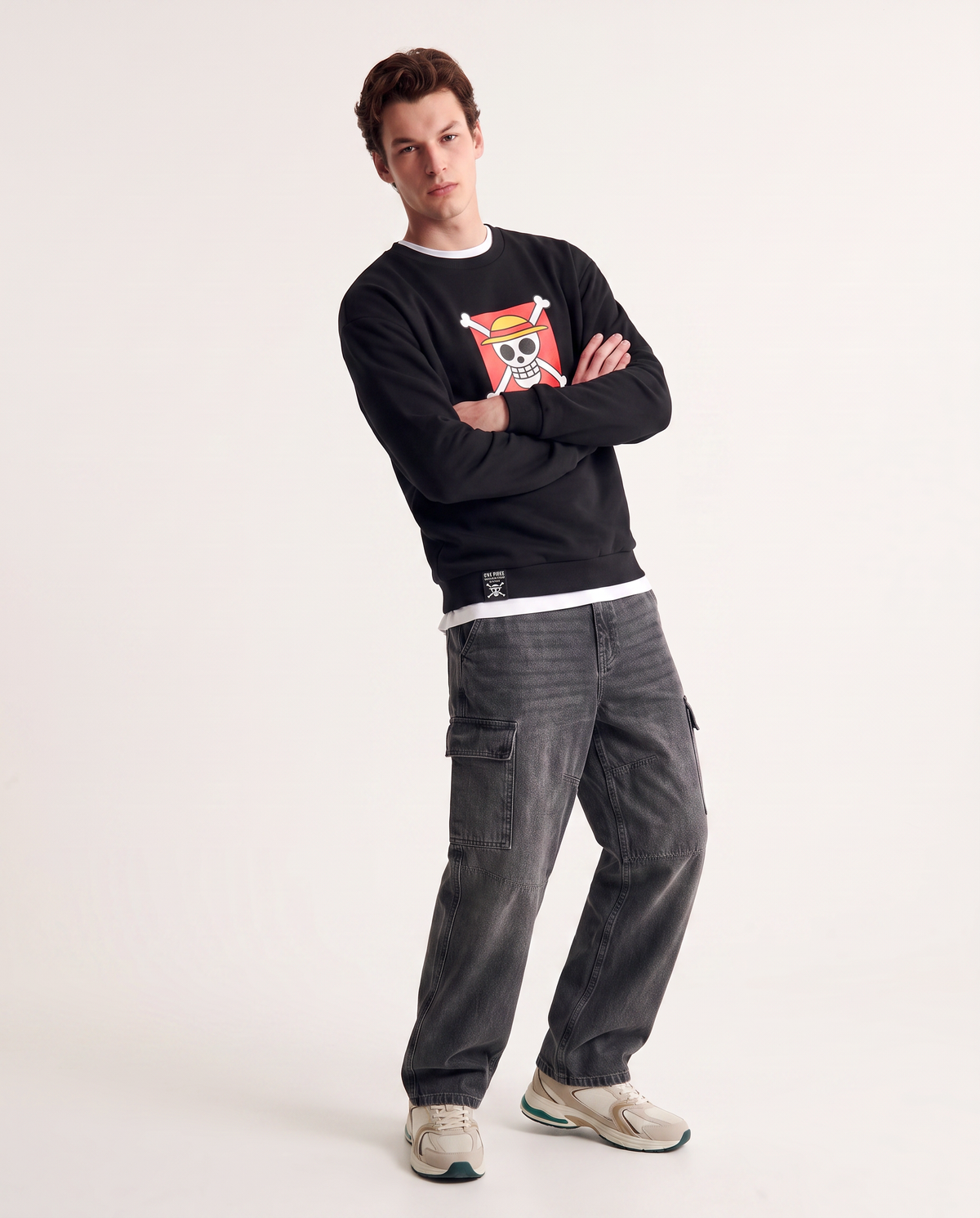 One Piece Crew Neck Sweatshirt Boxy Fit - Black