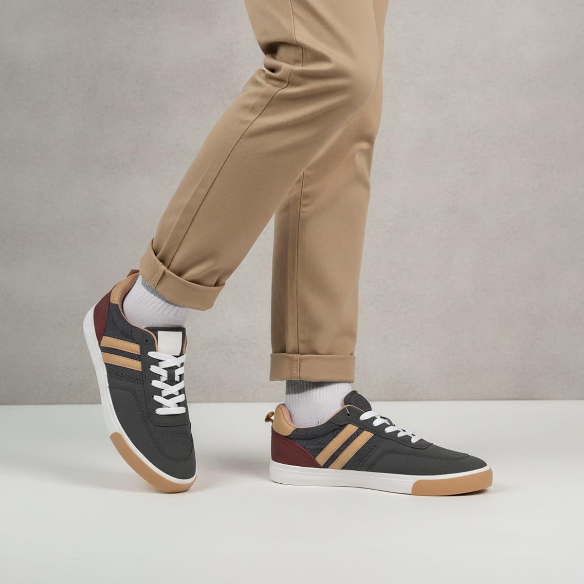Bicolor men's sneakers in gray and multicolor - Grey