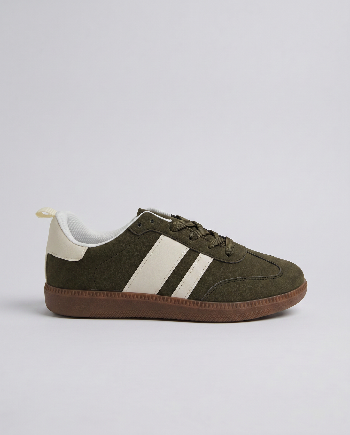 White sneakers with contrasting sole for men - Green
