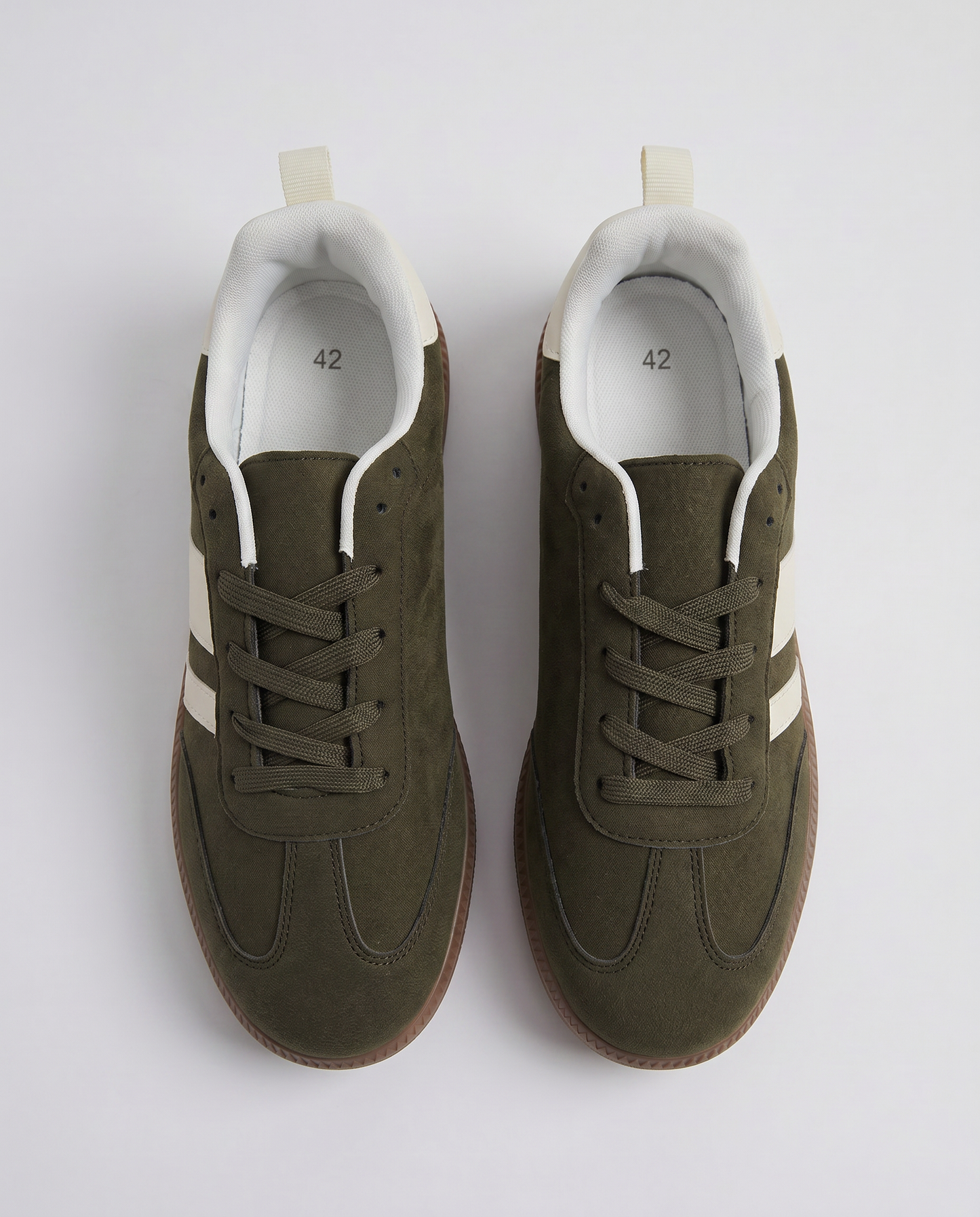 White sneakers with contrasting sole for men - Green