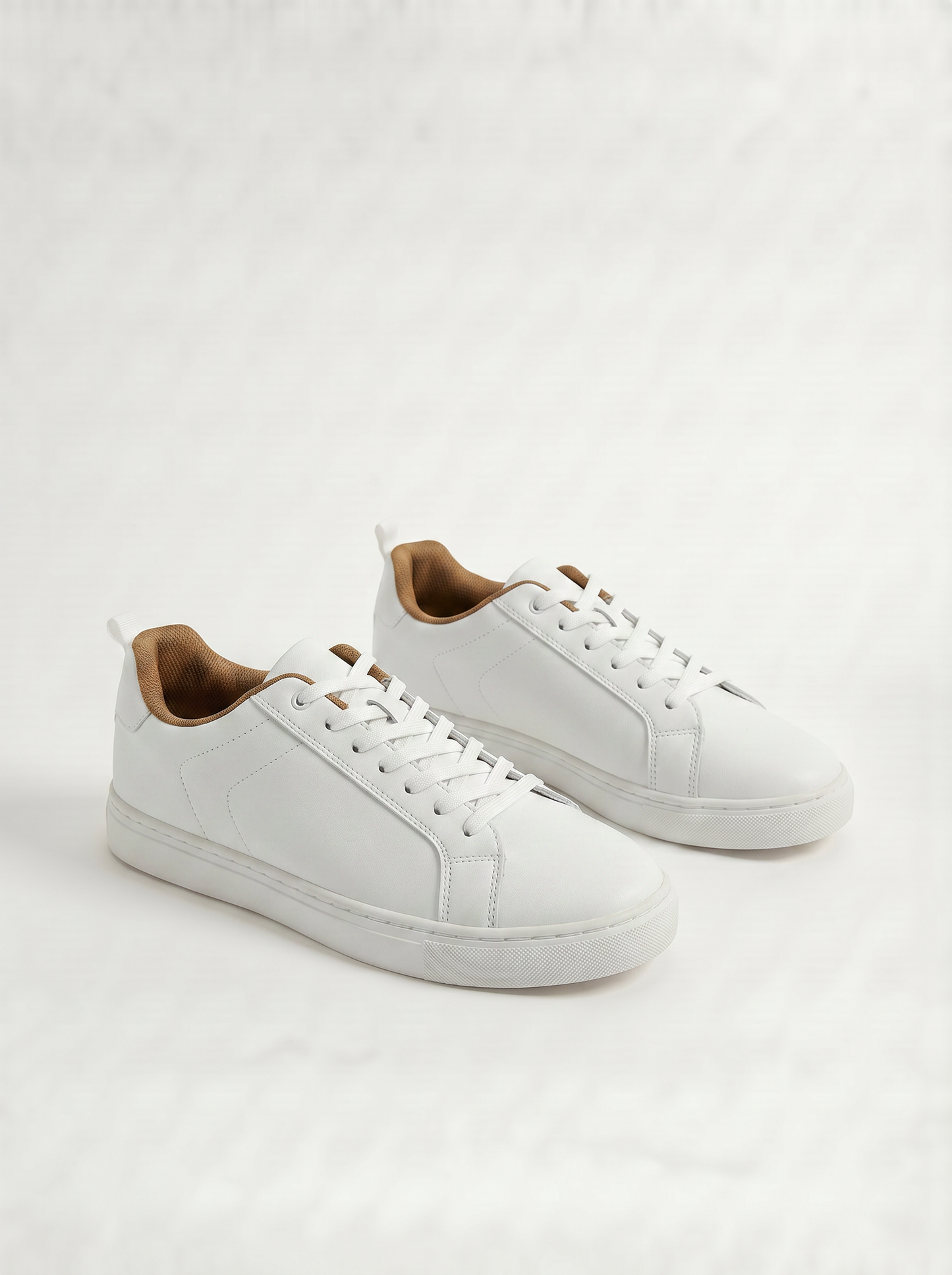 Sneakers total white da uomo in poliuretano - Bianco