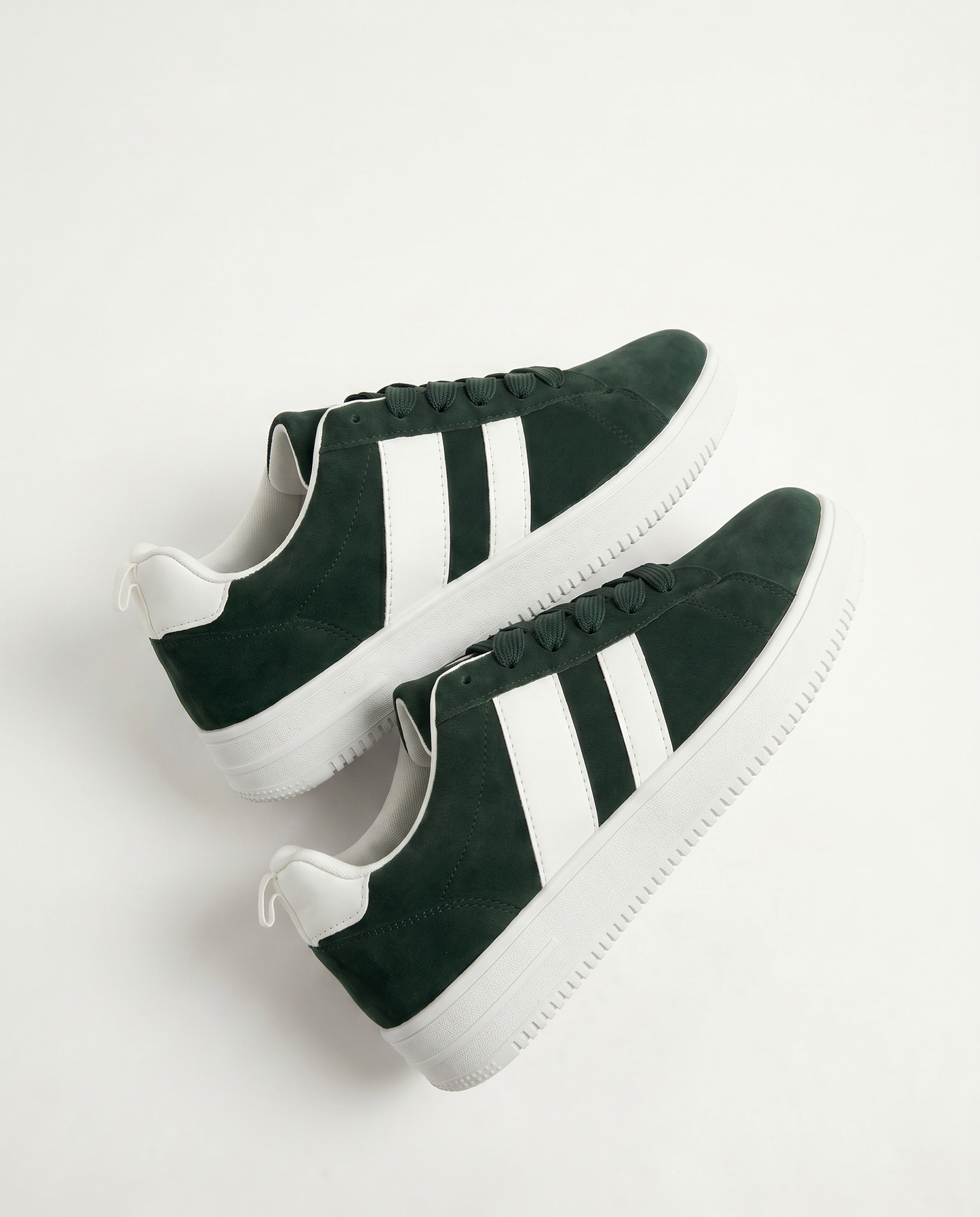 Sneakers da uomo con lacci larghi e inserti - Verde
