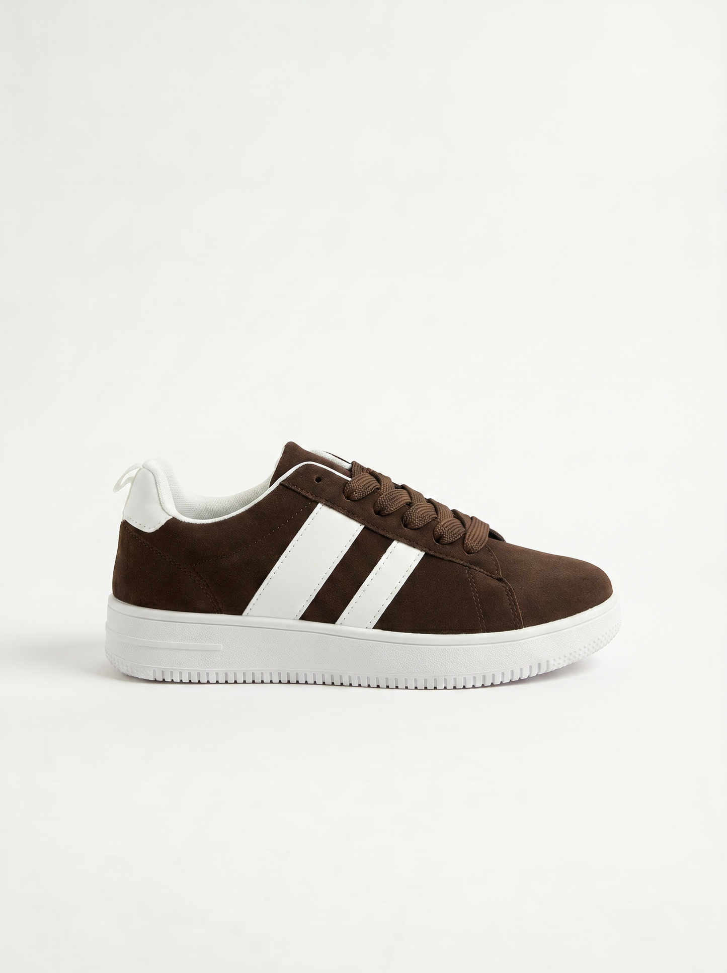 Men's sneakers with wide laces and inserts - Brown