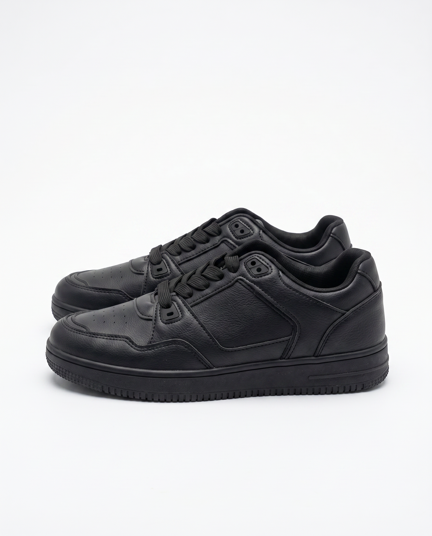 Total black sneakers in black polyurethane - Black