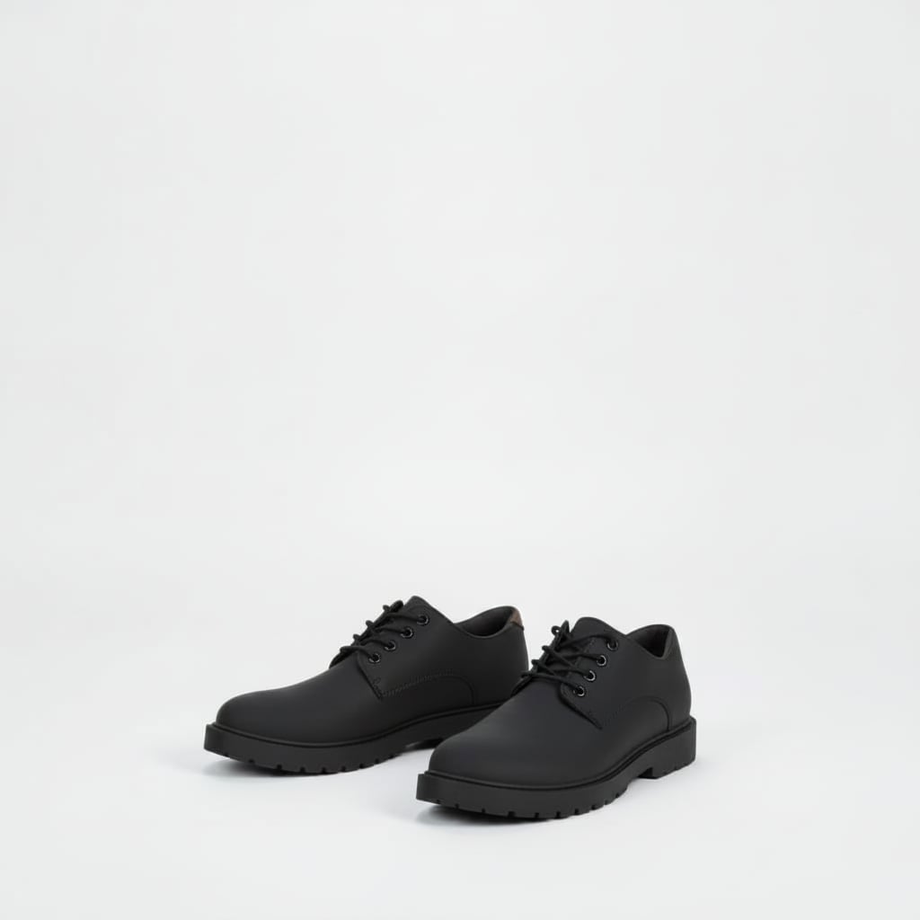 Scarpa da uomo con fondo roccia e lacci - Nero