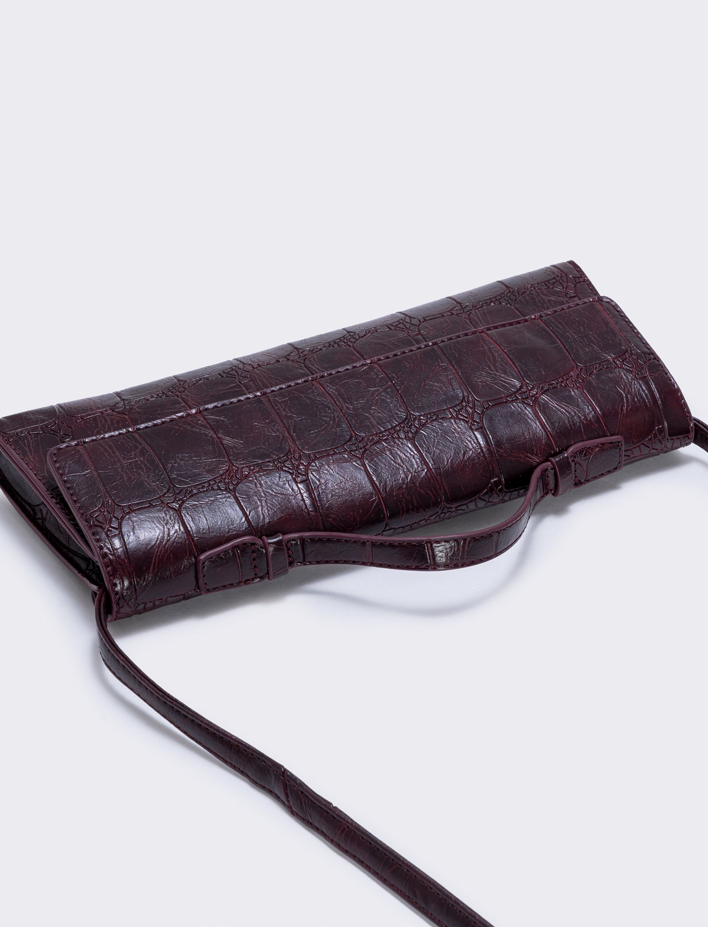 Rectangular handbag with crocodile print - Red