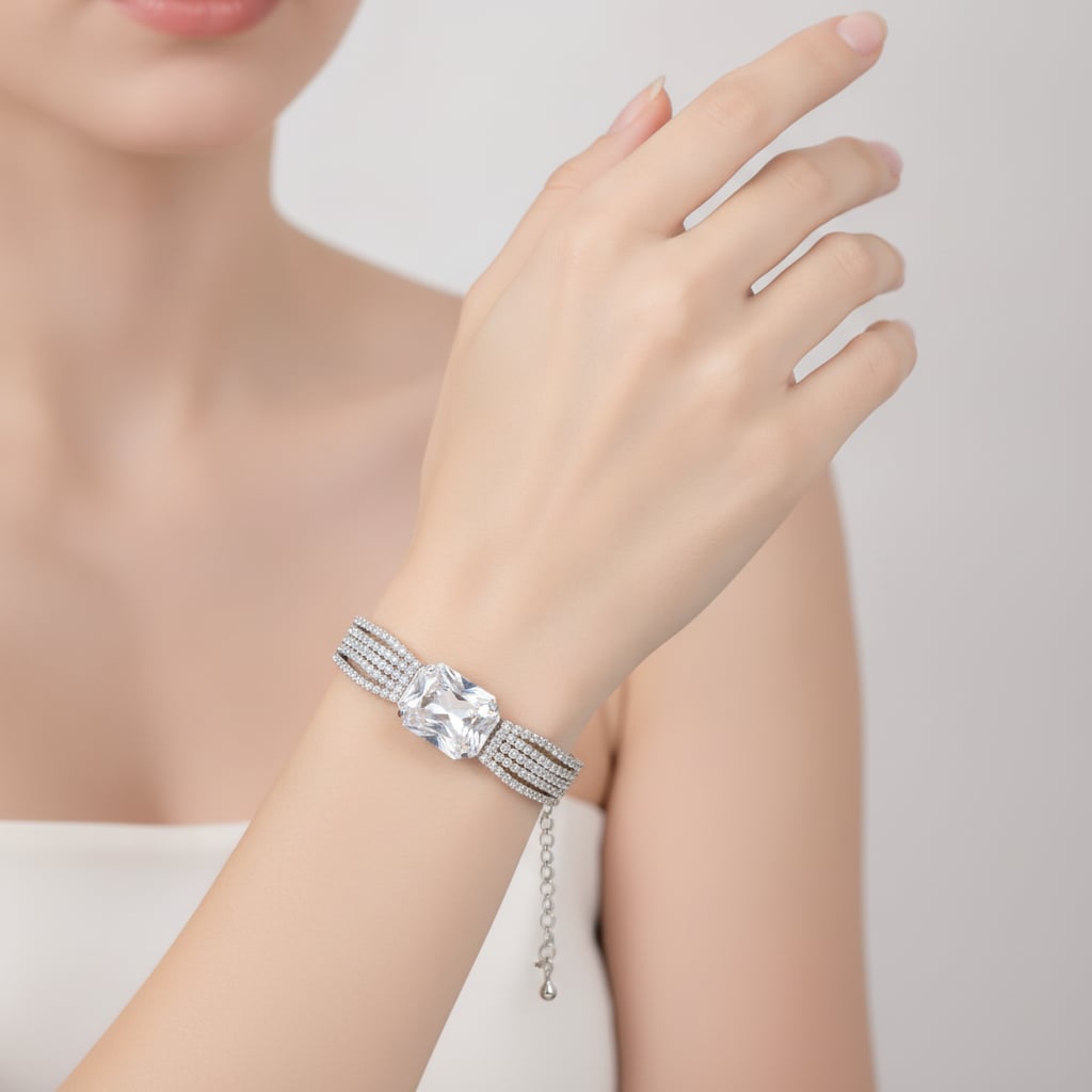 Bracciale in strass con grande pietra - Argento
