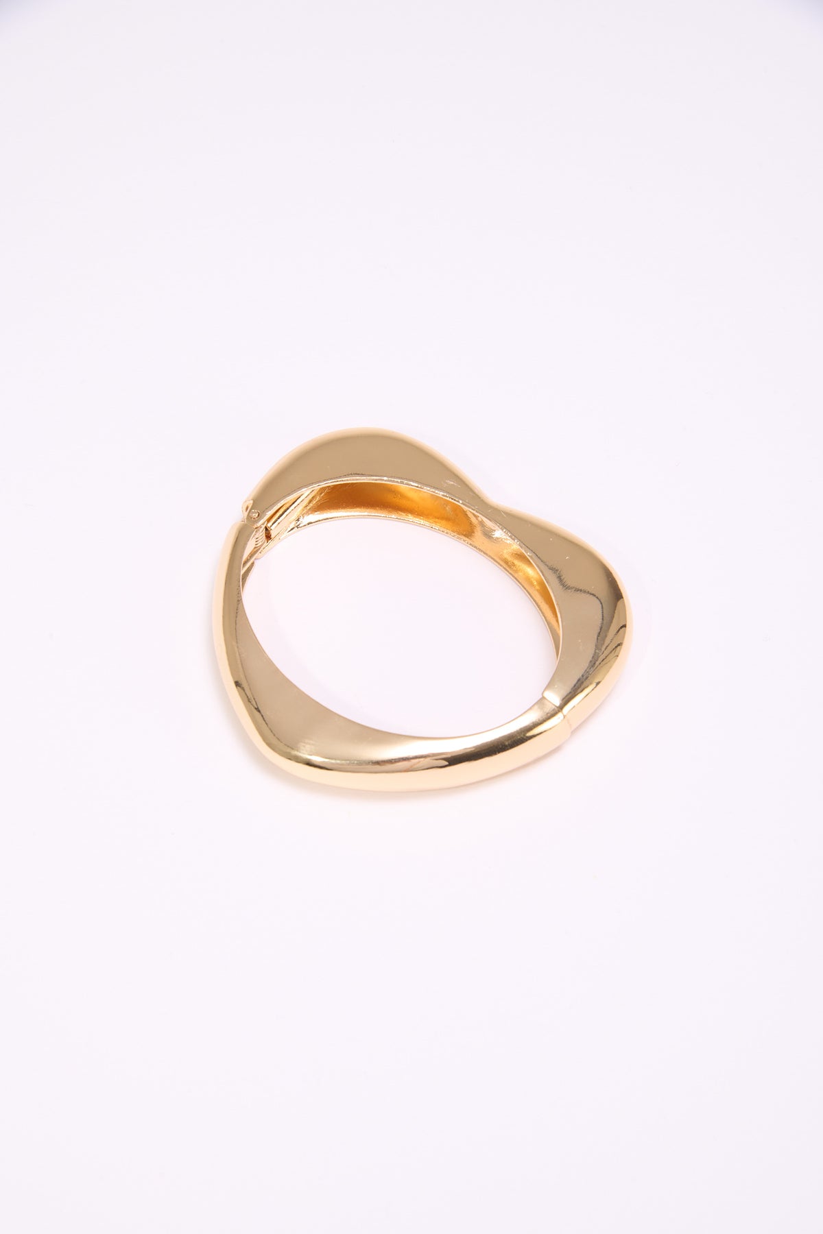 Bracciale rigido a forma di cuore - Oro