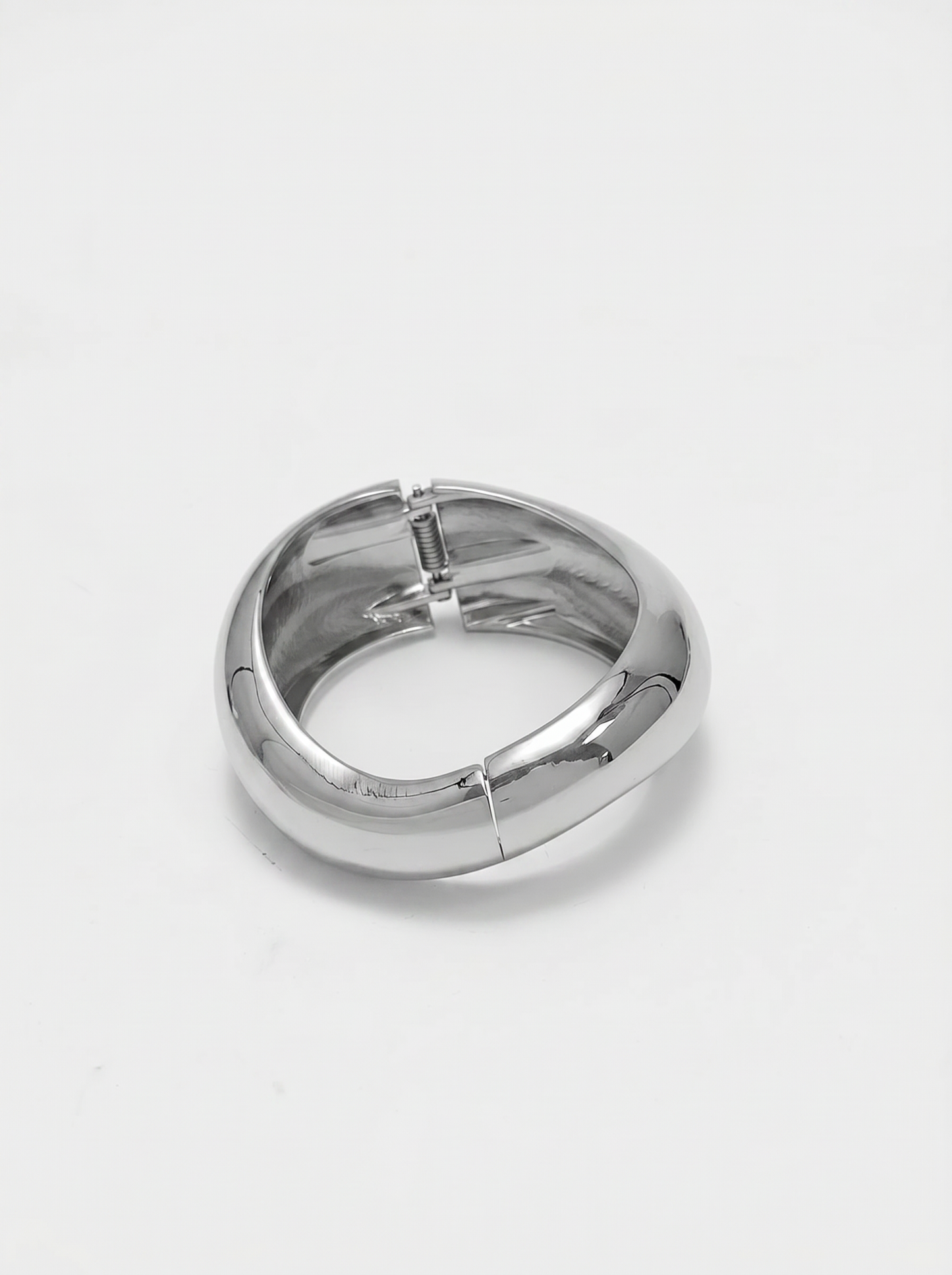 Wave-shaped curved rigid bracelet - Silver