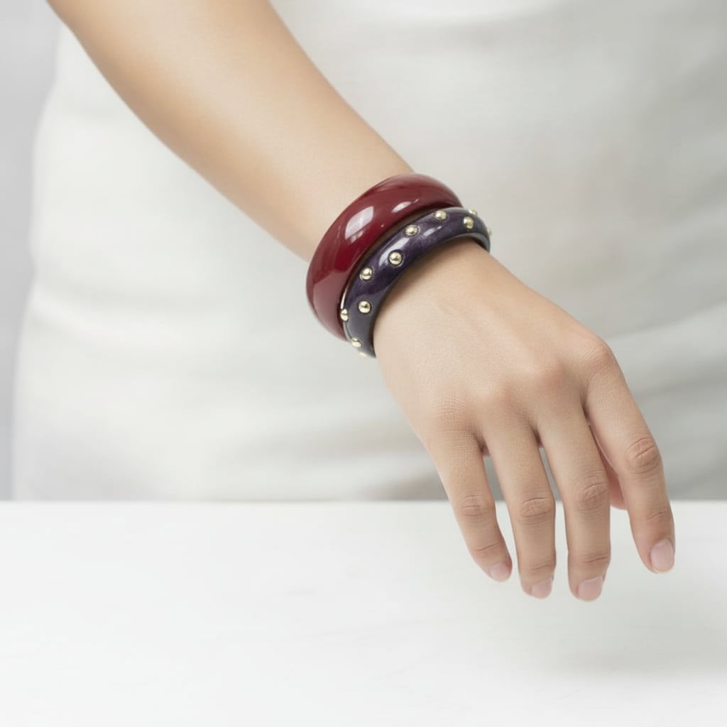 Plastic rigid bracelets with studs - Red