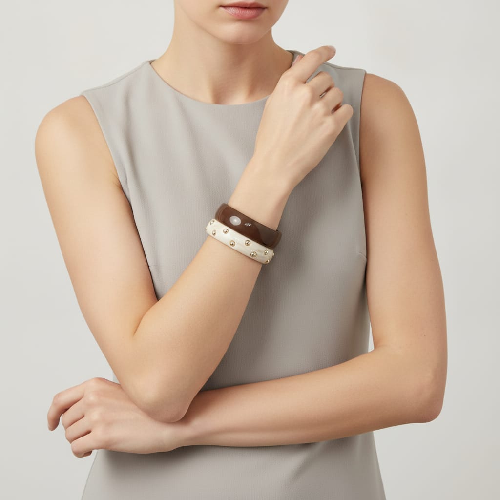 Plastic rigid bracelets with studs - Brown