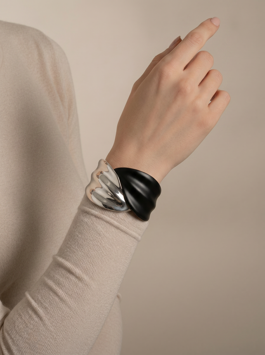Bicolor rigid bracelet with leaves - Black