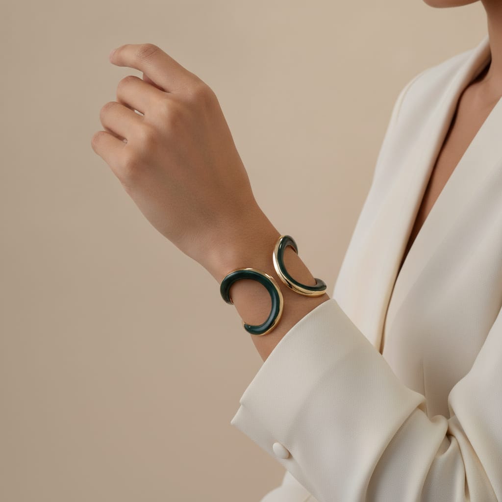 Bracciale rigido con dettaglio smaltato - Verde scuro