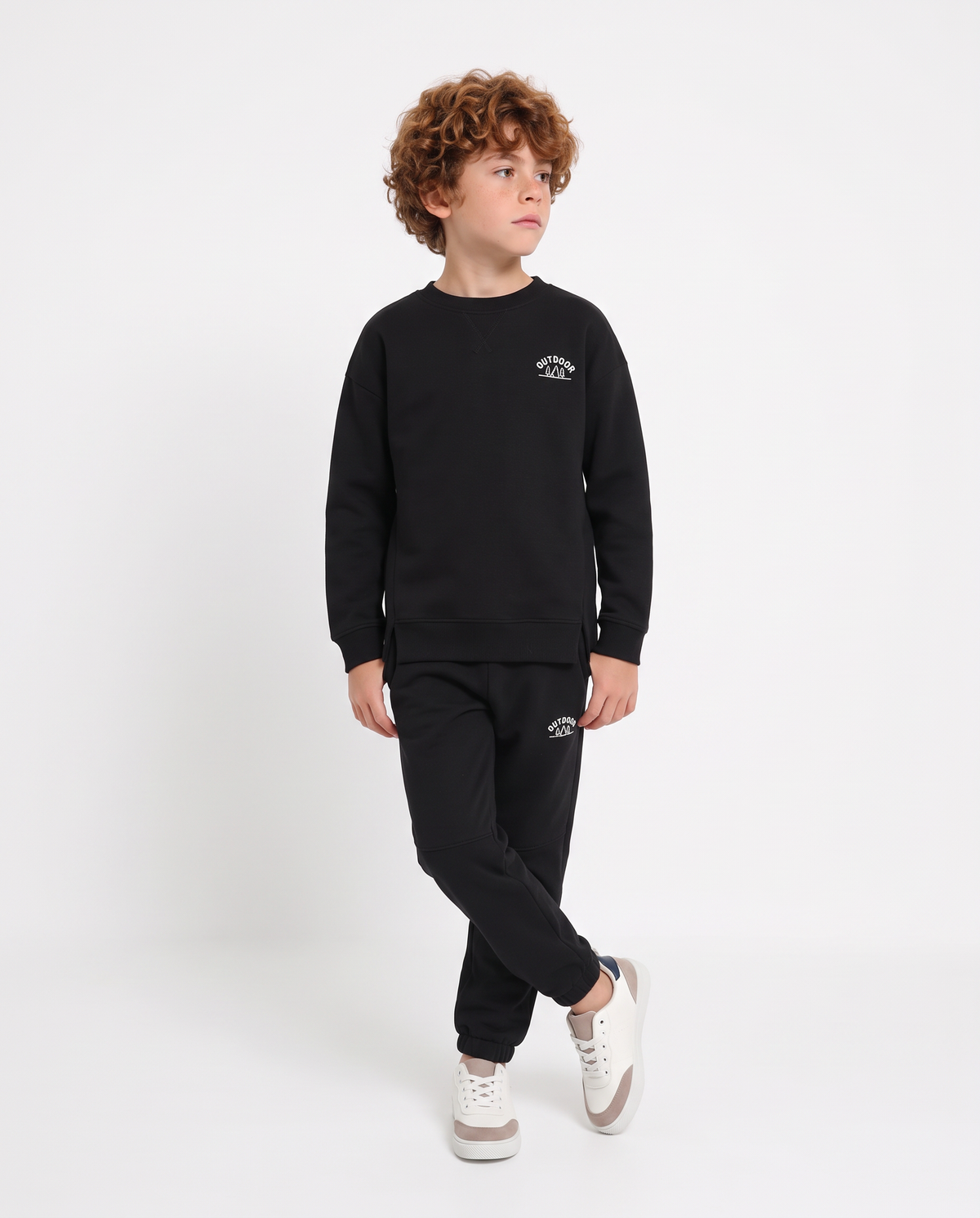 Minimal crewneck sweatshirt with print and slits - Black
