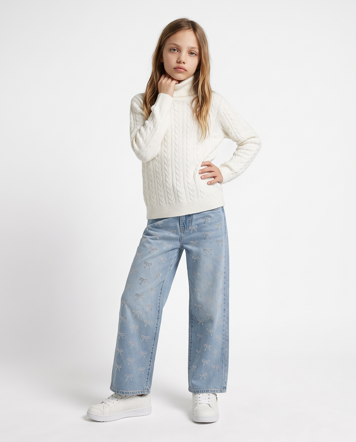 High neck sweater with soft braids - White