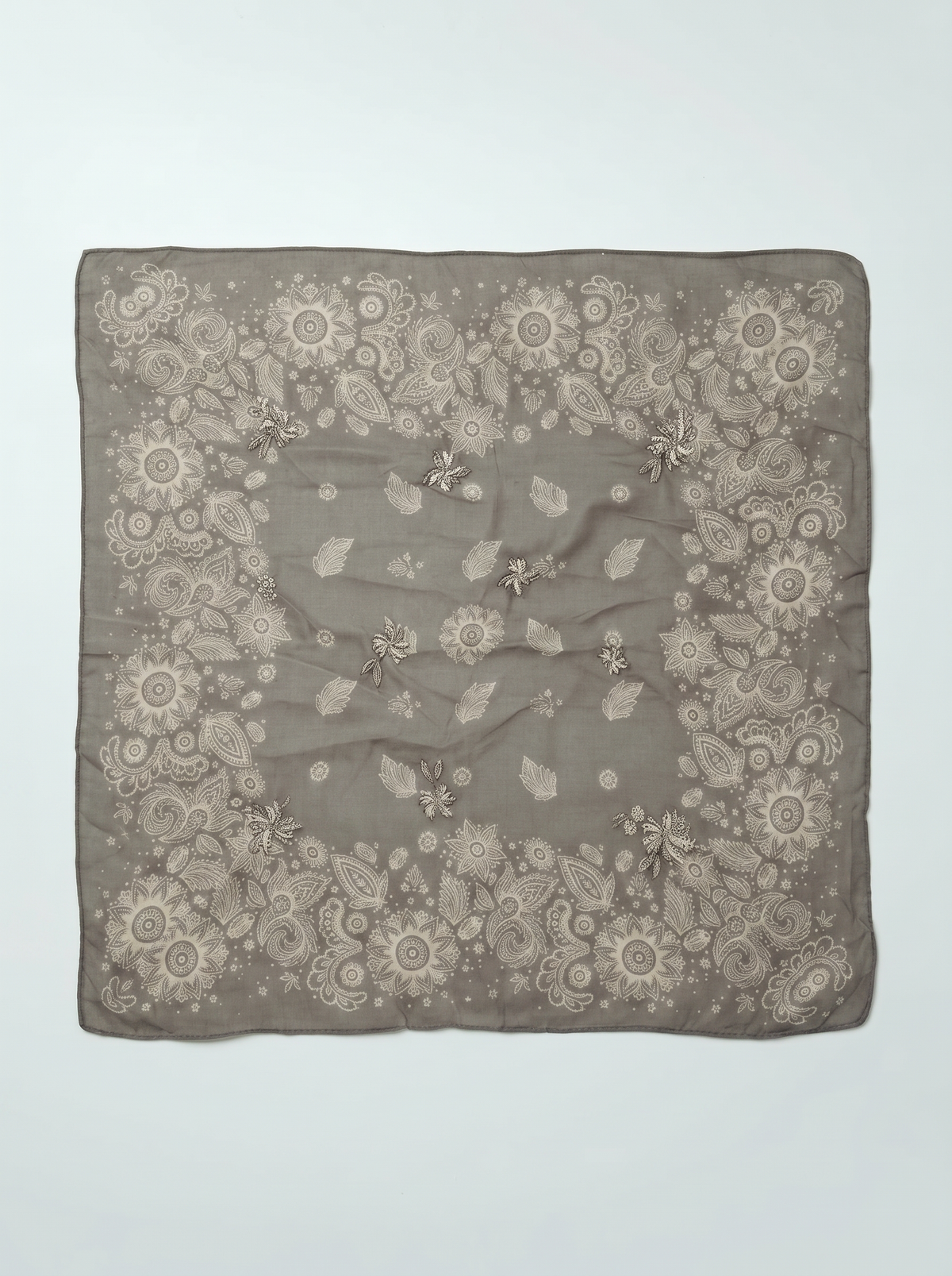 50x50 Scarf with Embroidered Flowers - Grey