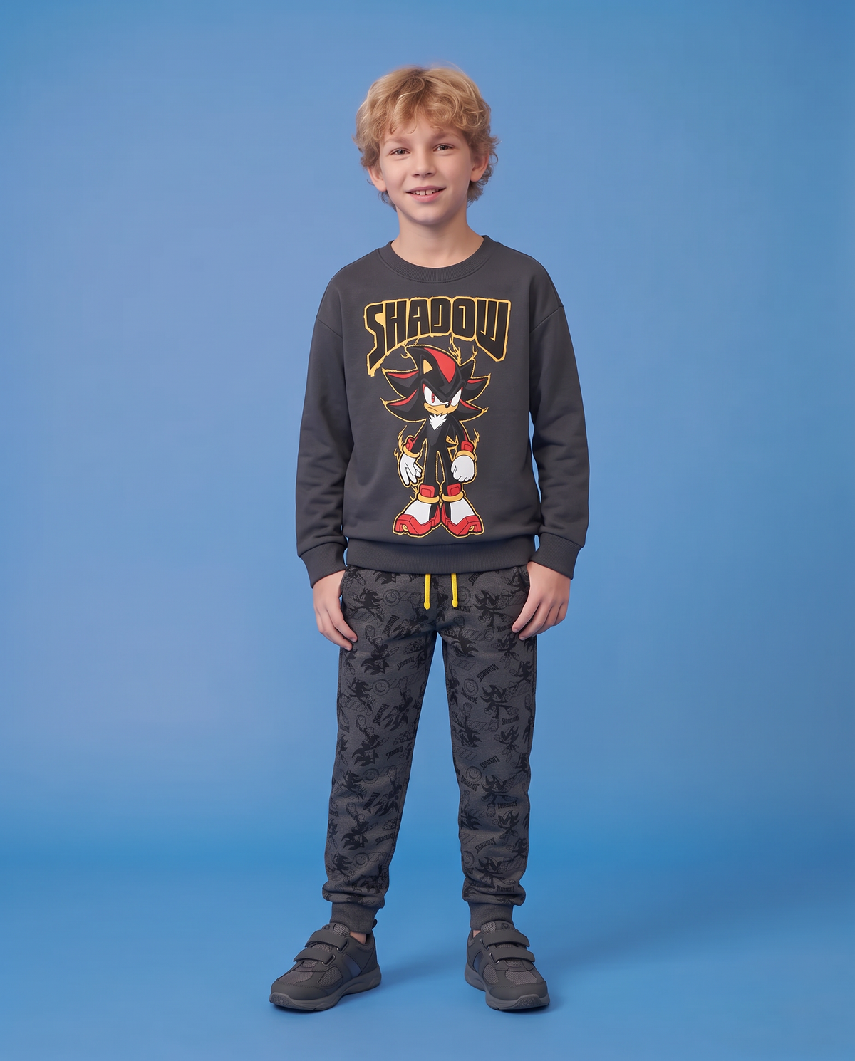 Lead gray sweatshirt with Sonic - Grey