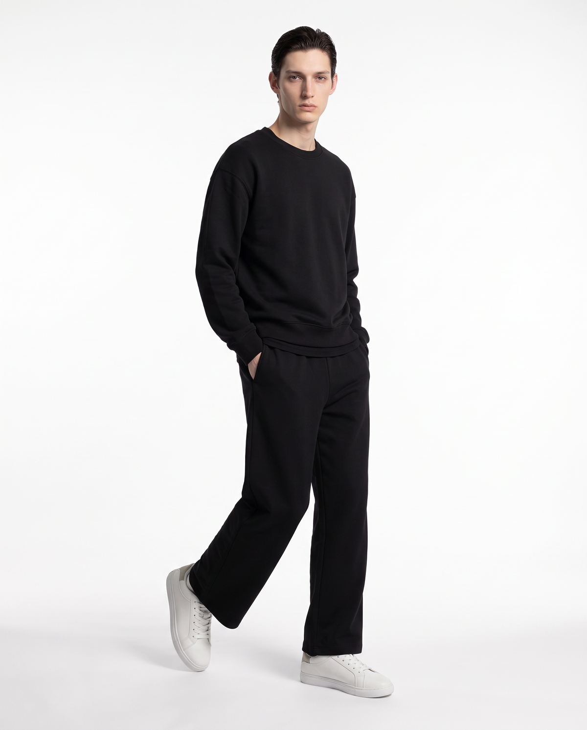 Relaxed Fit Jogger Pants in Interlock - Black