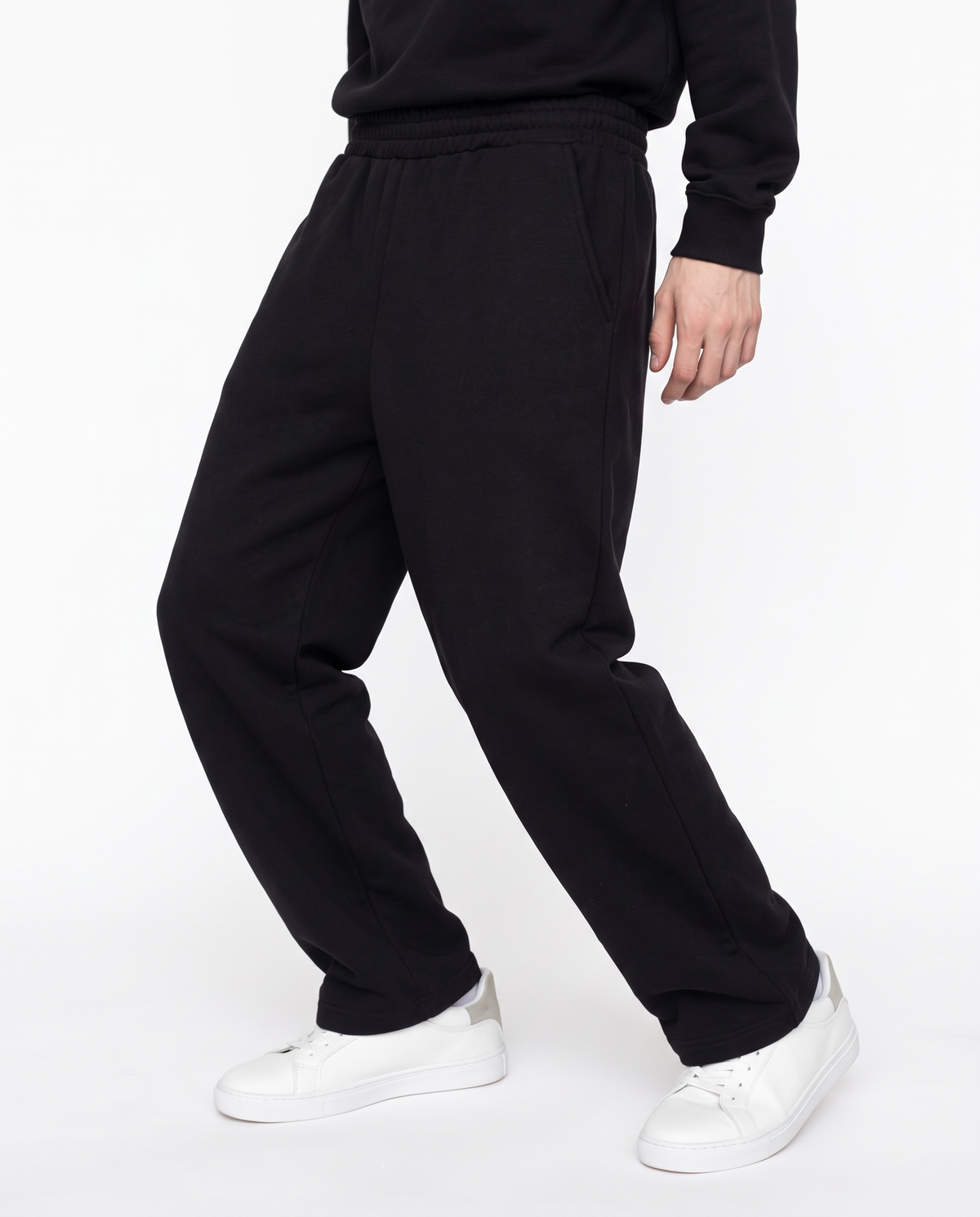 Relaxed Fit Jogger Pants in Interlock - Black