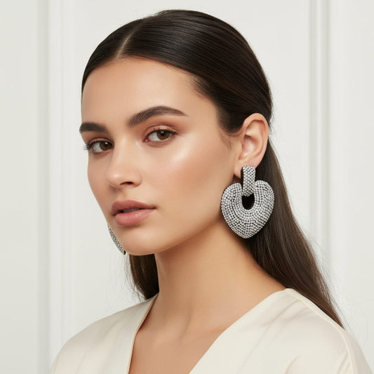 Heart-shaped clip earrings with rhinestones - White