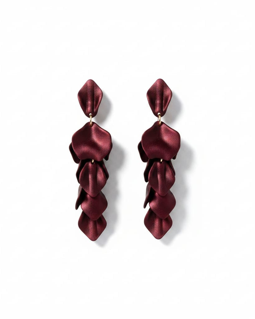 Orecchini pendenti con petali satinati - Bordeaux