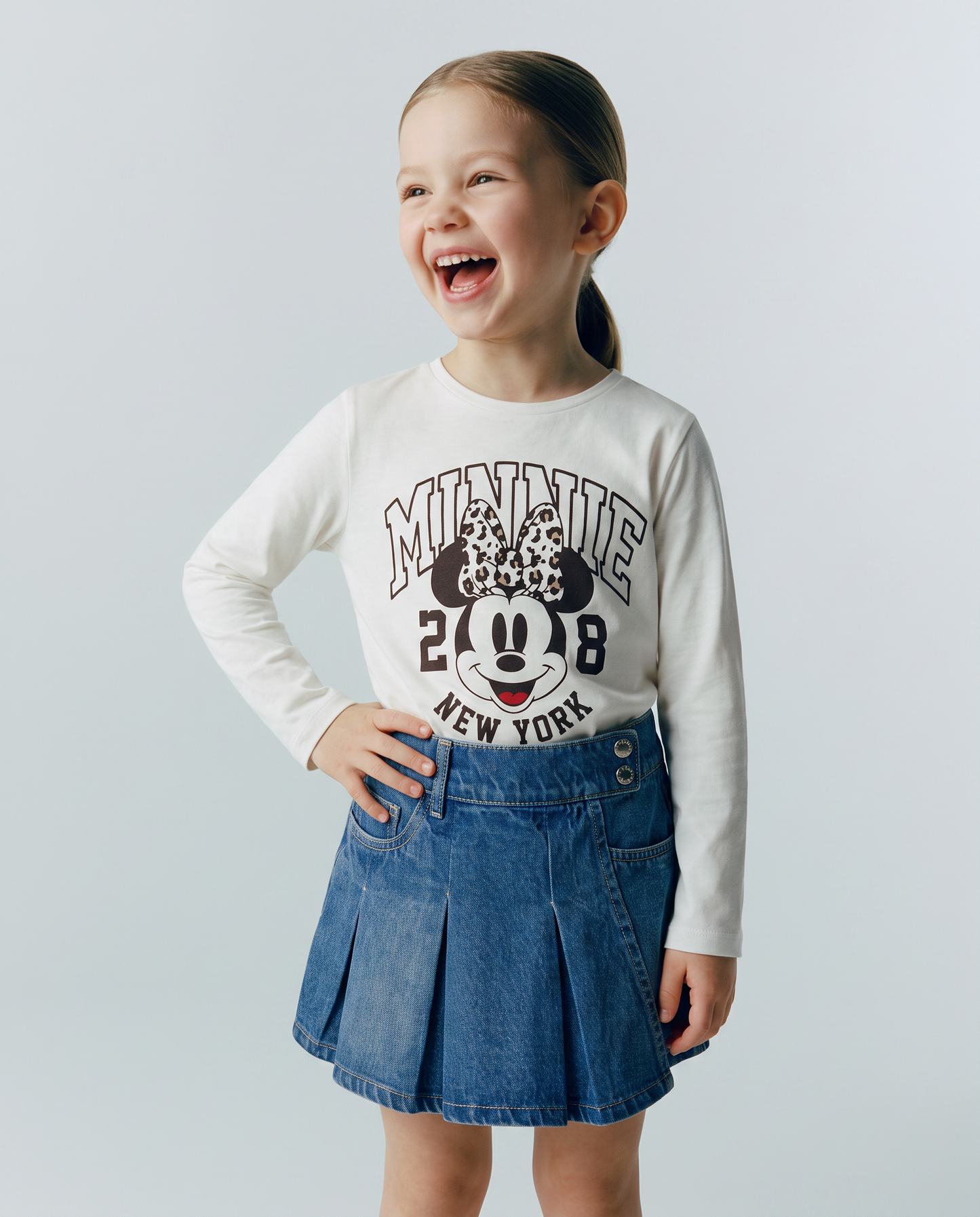 Disney/Minnie Long T-Shirt College Style - White