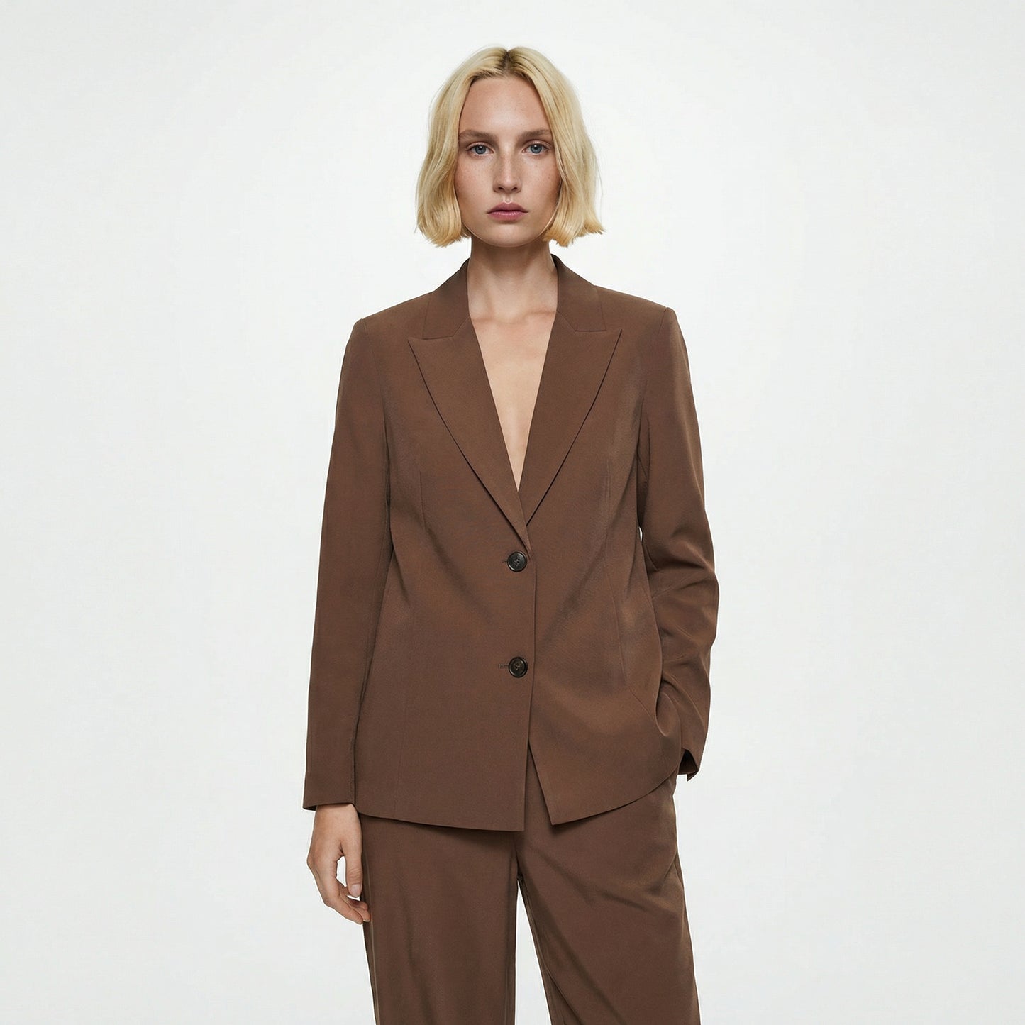 Fitted jacket with double button - Brown