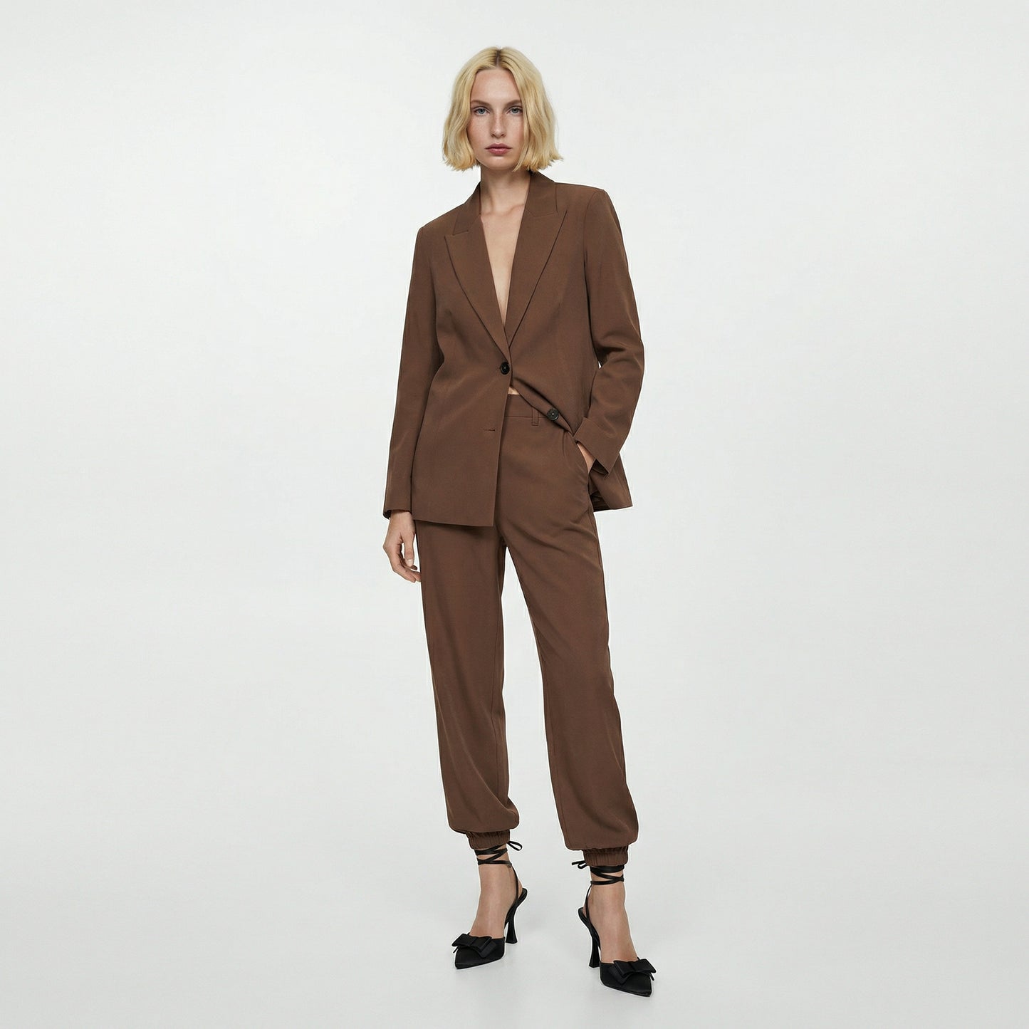 Fitted jacket with double button - Brown