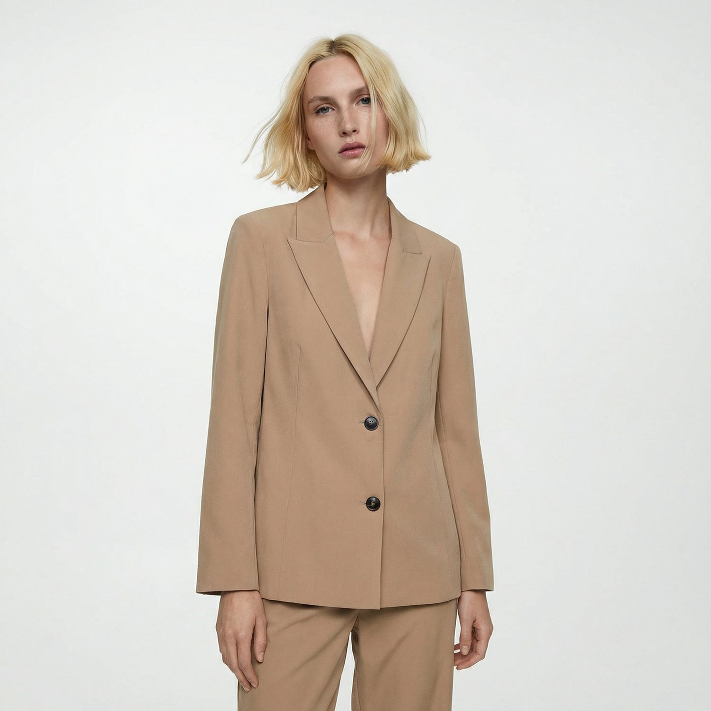 Fitted jacket with double button - BROWN
