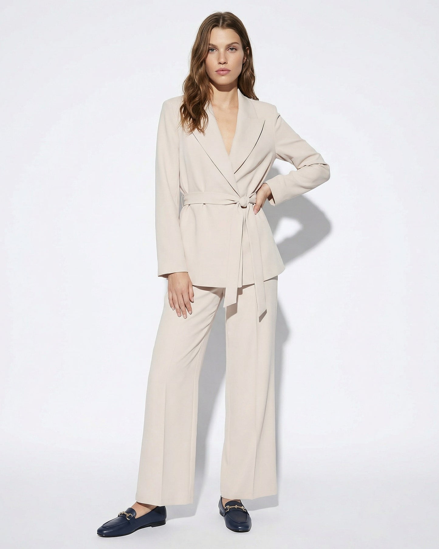 Giacca over con cintura per donne - Beige