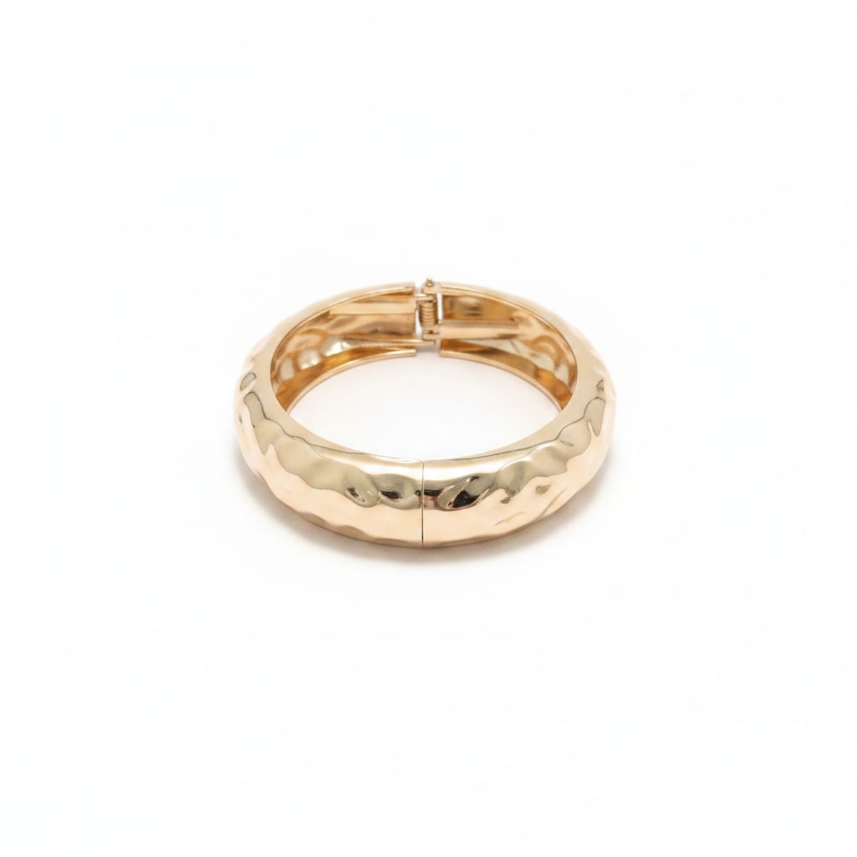 Bracciale rigido con rombi martellati - Oro