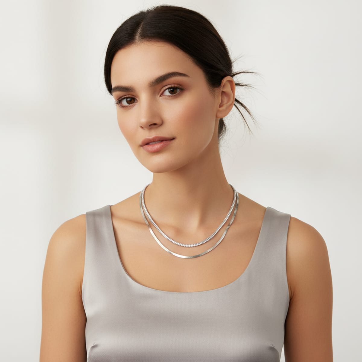 Two-strand necklace with elegant rhinestones - Silver