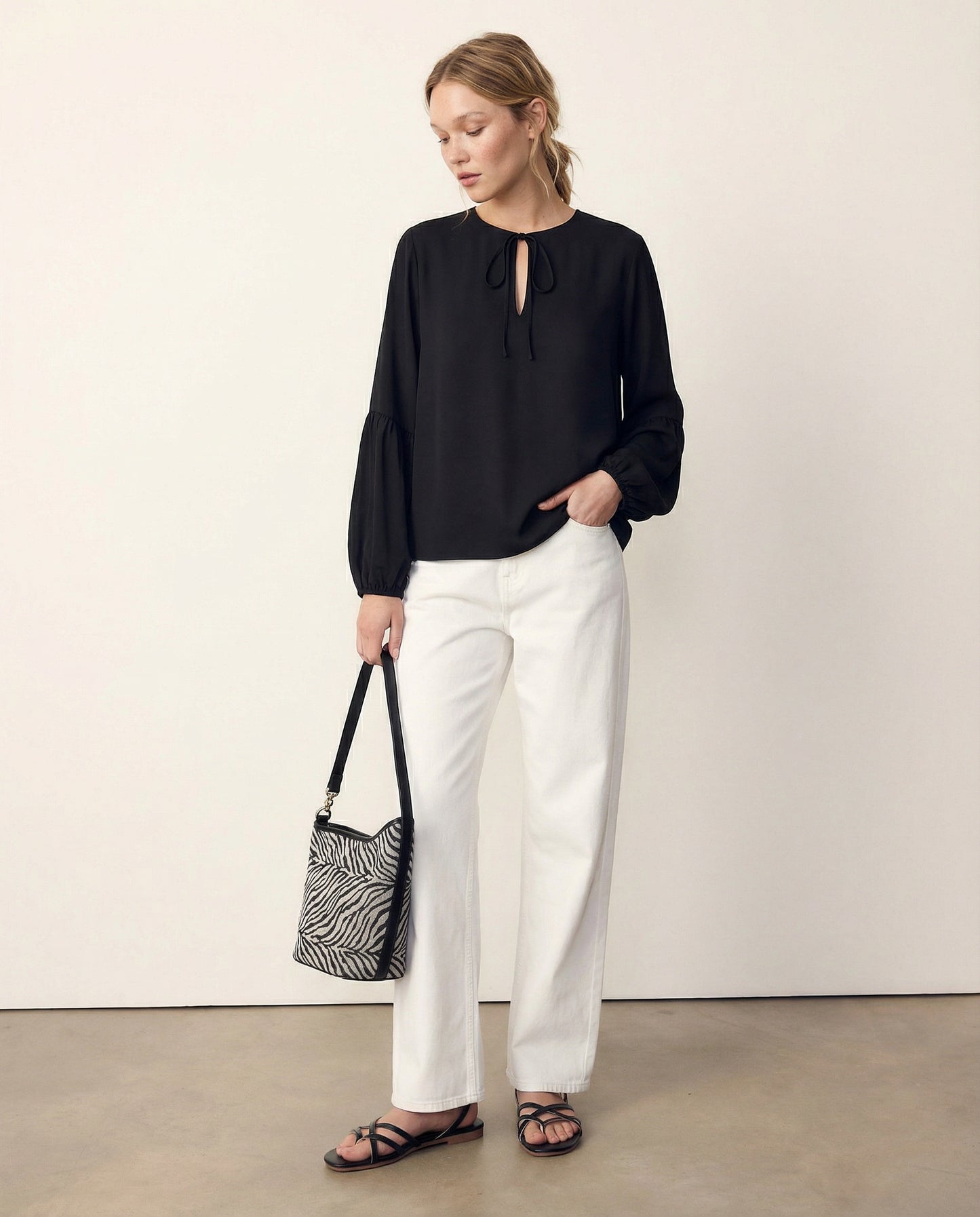 Casacca manica lunga con laccio scollo - Nero