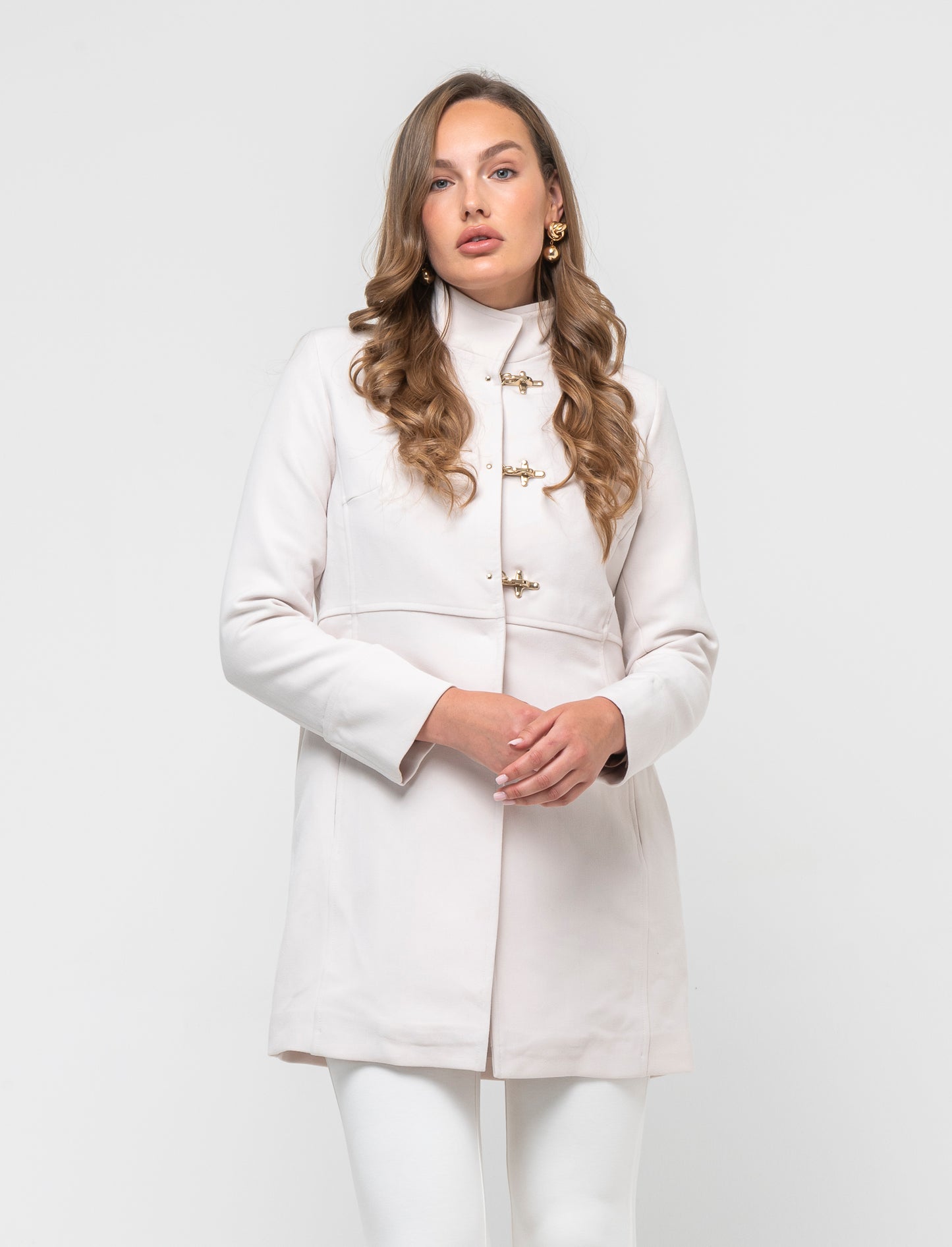 Basic Slim Fit Women's Coat with Metal Closure - White