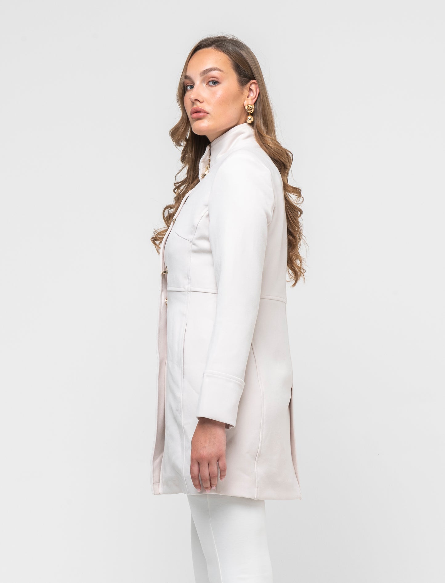 Basic Slim Fit Women's Coat with Metal Closure - White