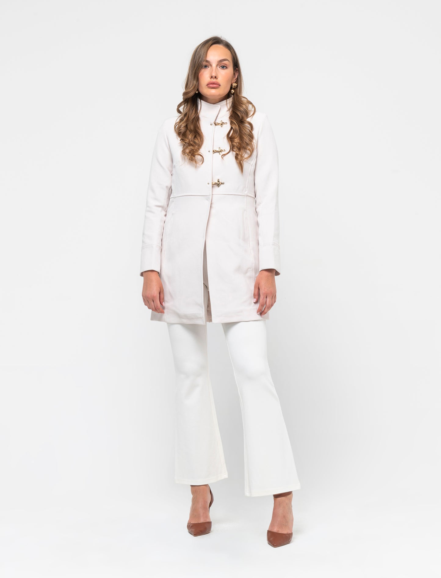 Basic Slim Fit Women's Coat with Metal Closure - White