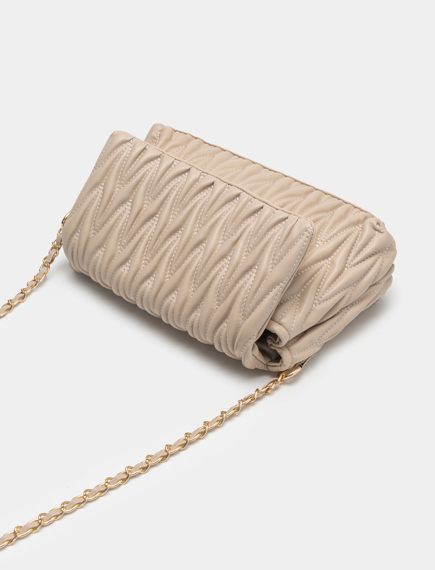 Borsa da donna goffrata con patta e tracolla - Beige