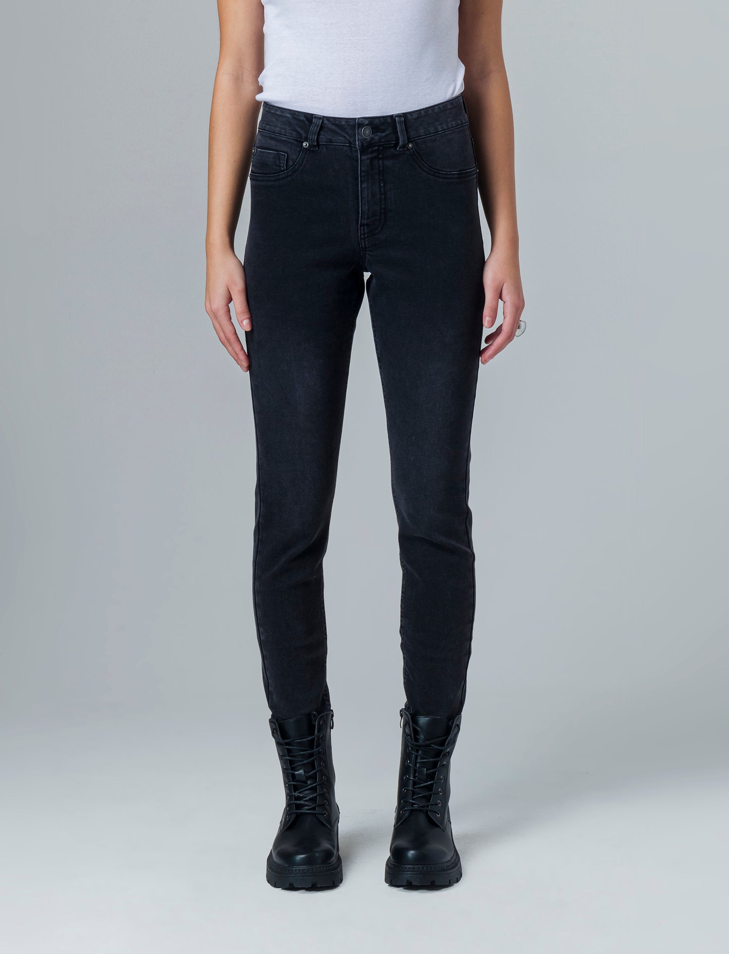 Jeans basico 5 tasche da donna - Nero