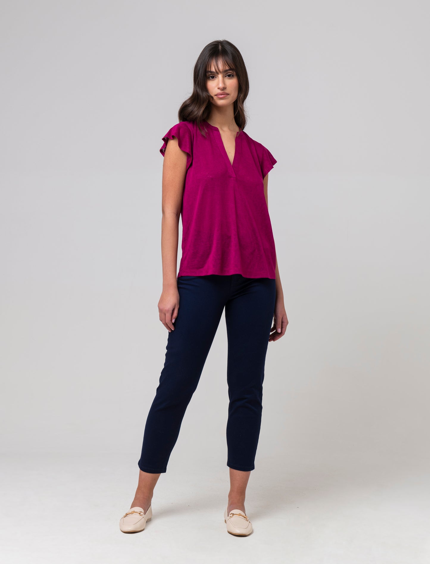 Woman's cropped denim pants for stylish comfort - Blue