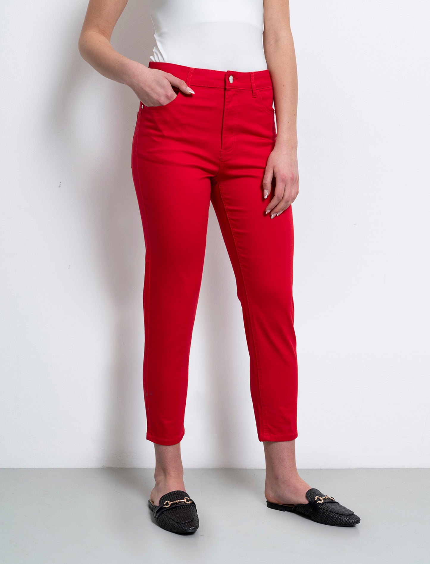 Jeans a pinocchietto da donna - Rosso