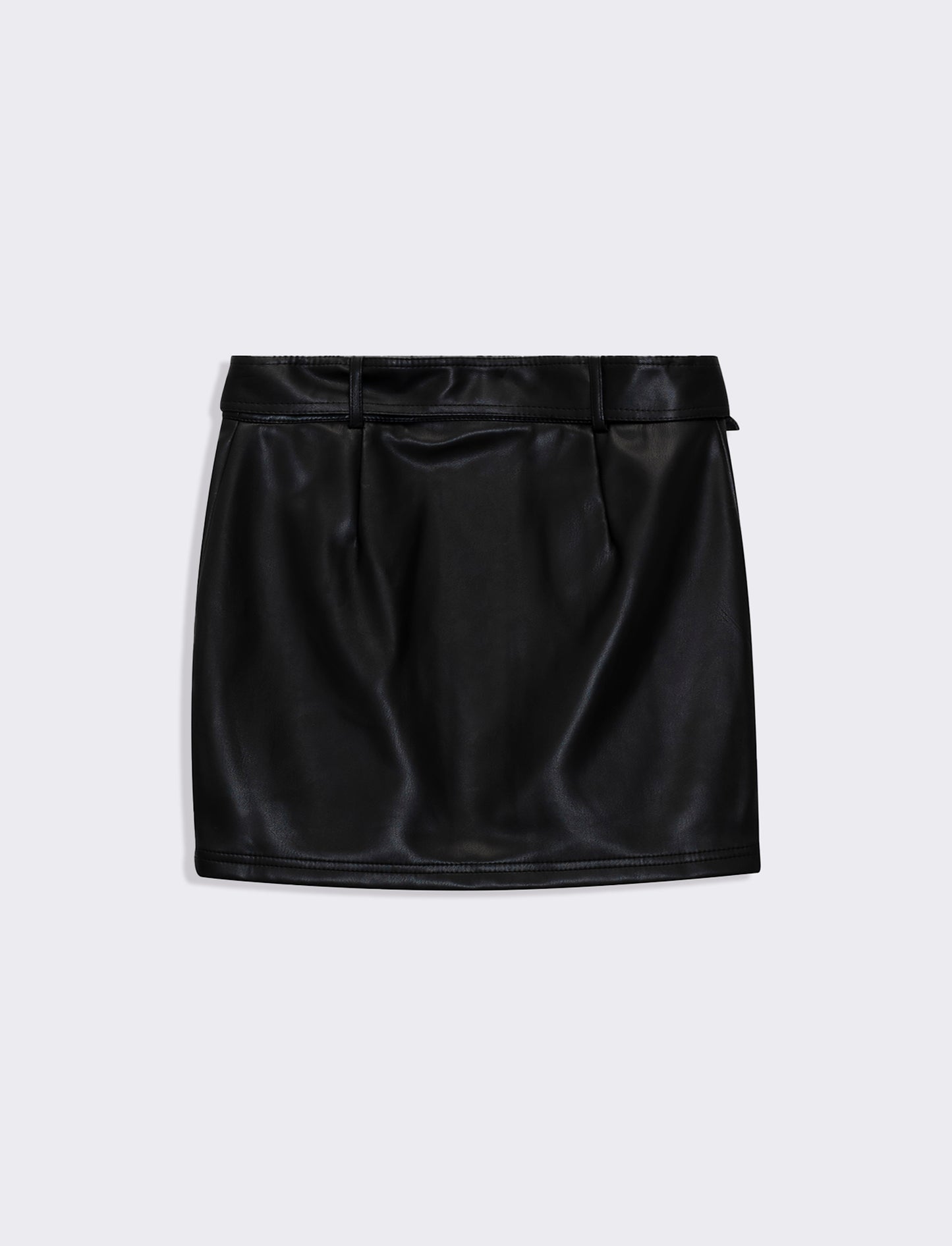 Woman's short faux leather skirt with belt - Black