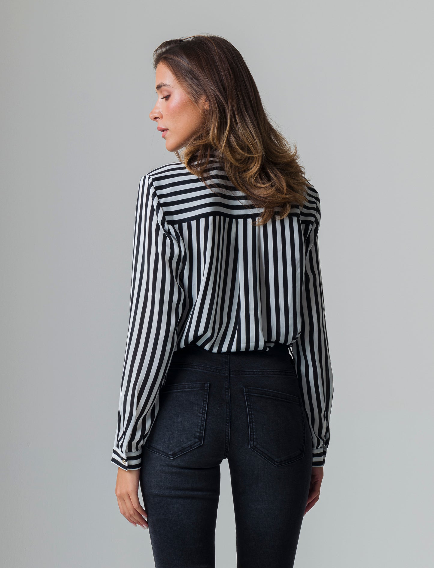 Woman's printed shirt for every occasion - 