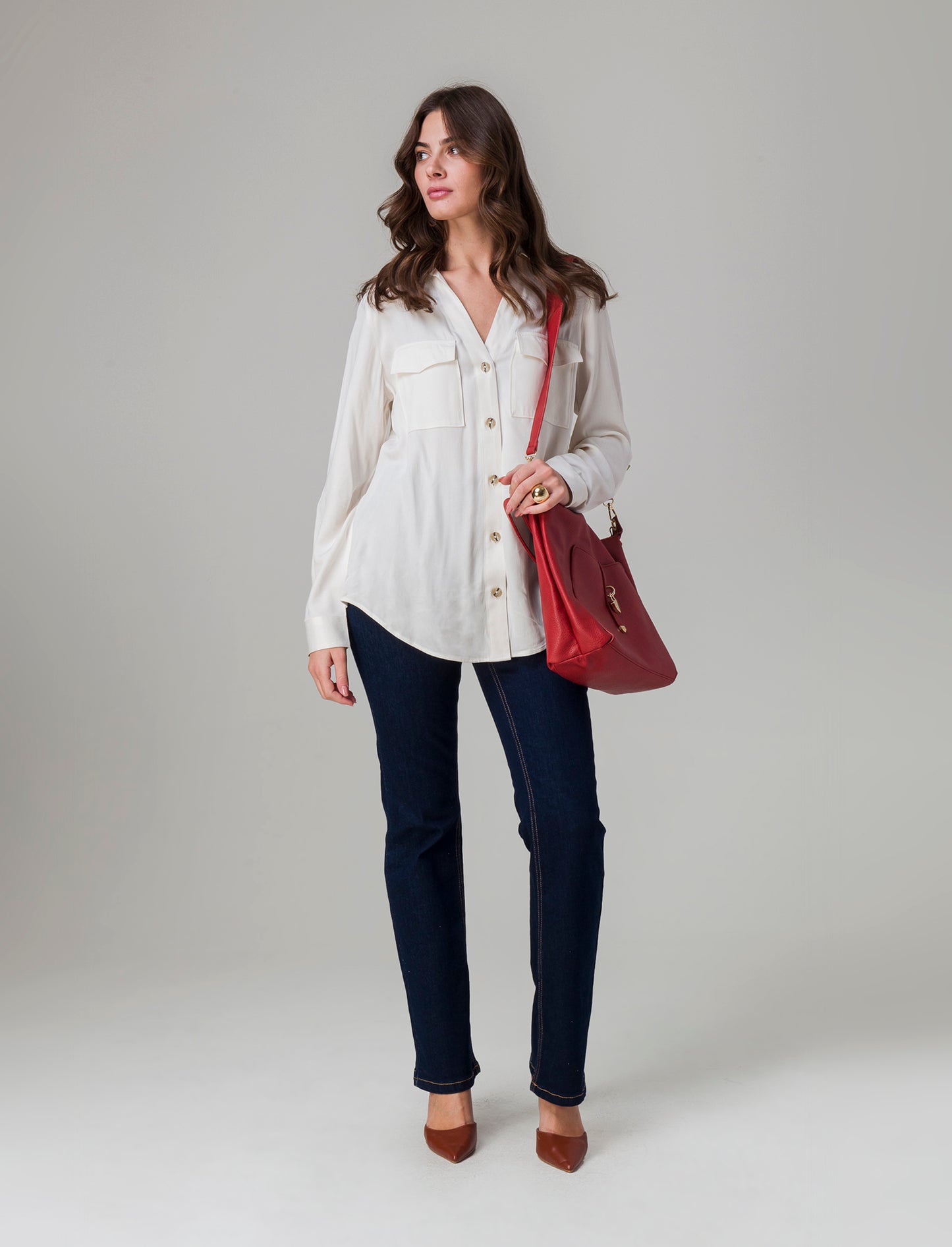 Camicia basica con tasche sul petto da donna - Avorio